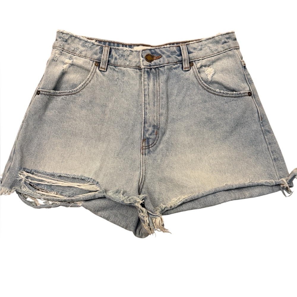 Rolla’s high rise denim shorts. Size 28.